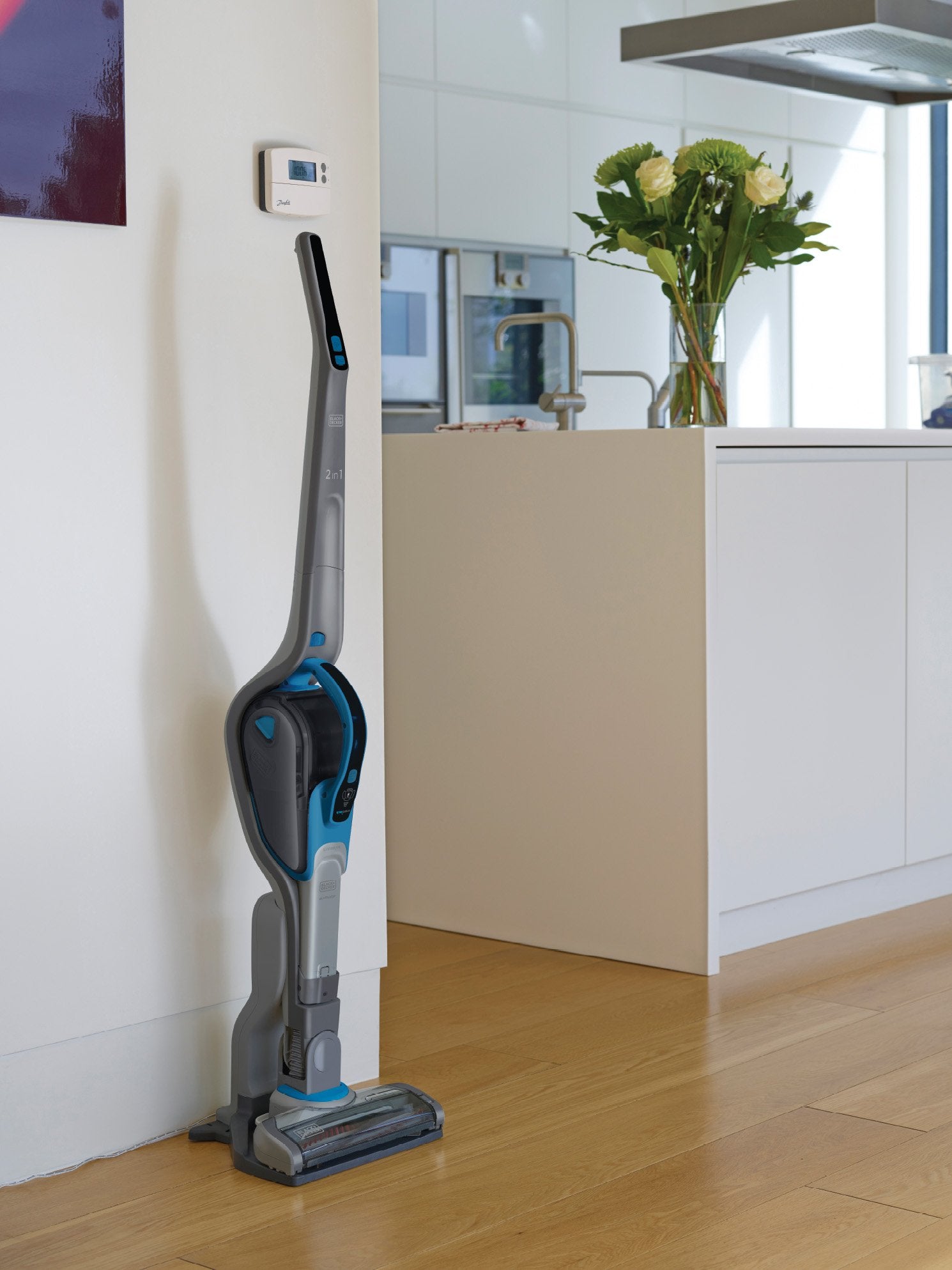 Smart Tech 18V 2in1 Stick Vac with Floor Extension