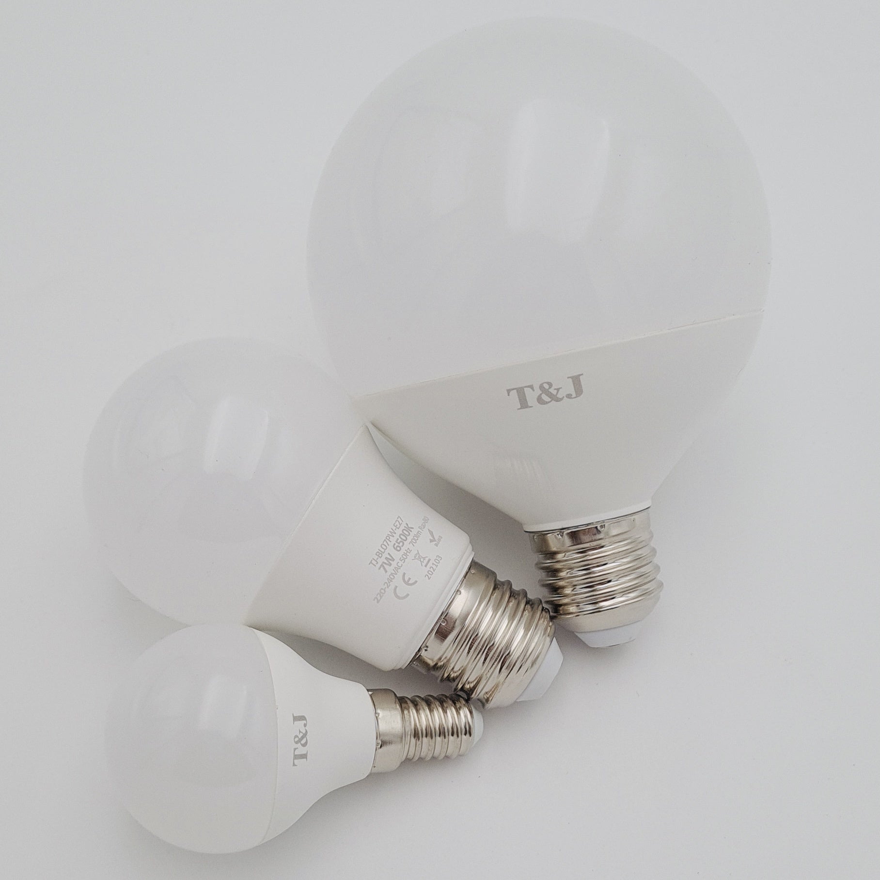 T&J LED Light Bulb - E27